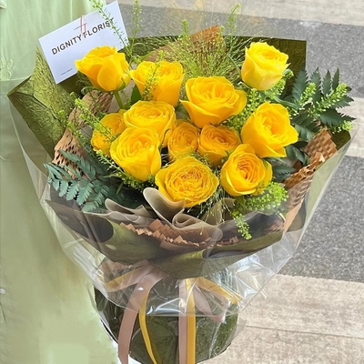 12枝黄玫瑰花束